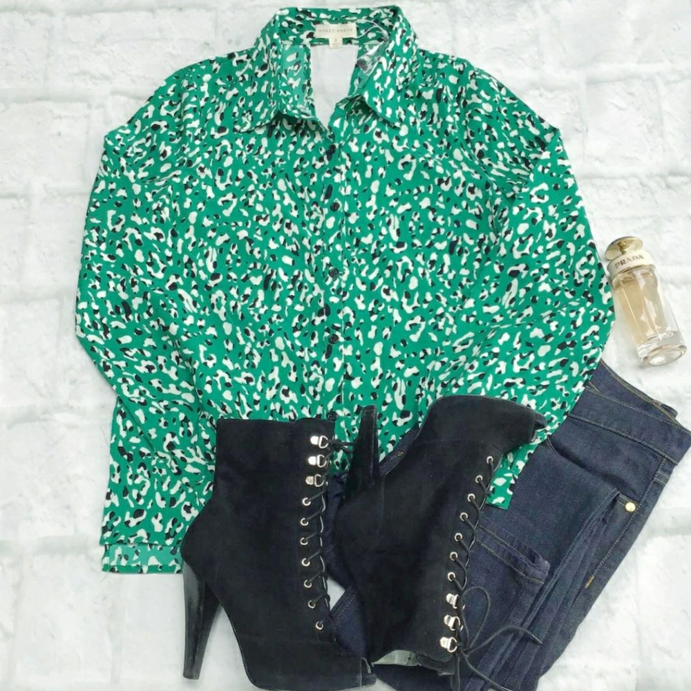 HONEY PUNCH Green Leopard Heyhole Back Top - Picture 11 of 11